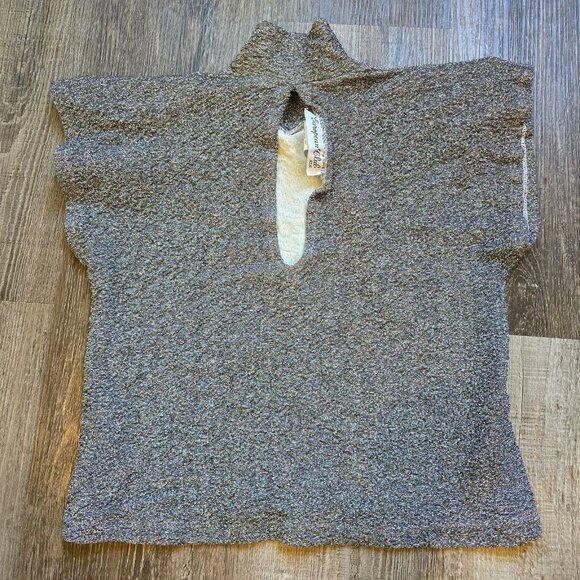 European Club Top Shirt Womens Medium Silver Stretchy Y2K Keyhole Cropped Shiny - Picture 9 of 12